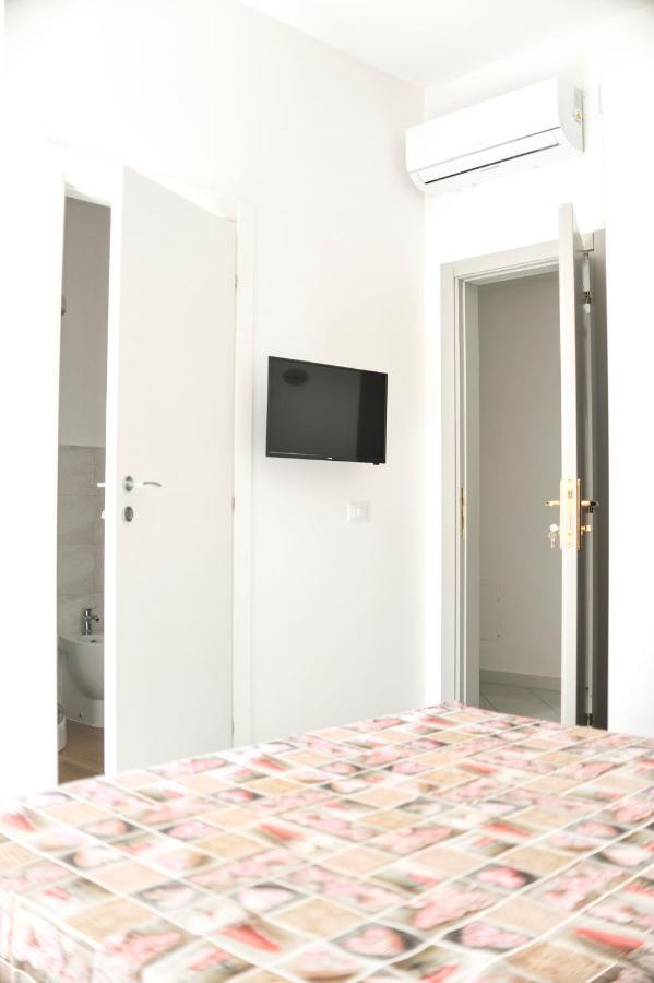 Butterfly B&B Ливорно Екстериор снимка