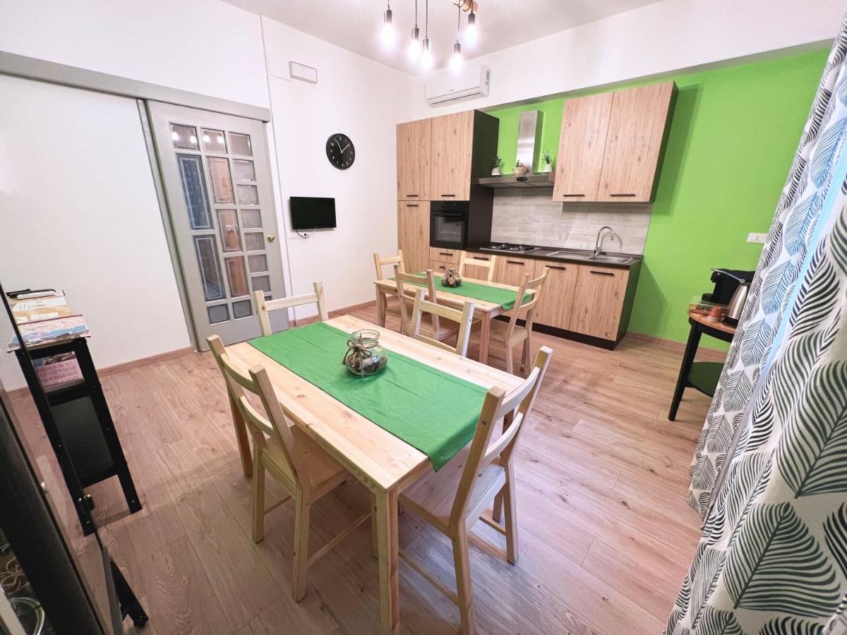 Butterfly B&B Ливорно Екстериор снимка