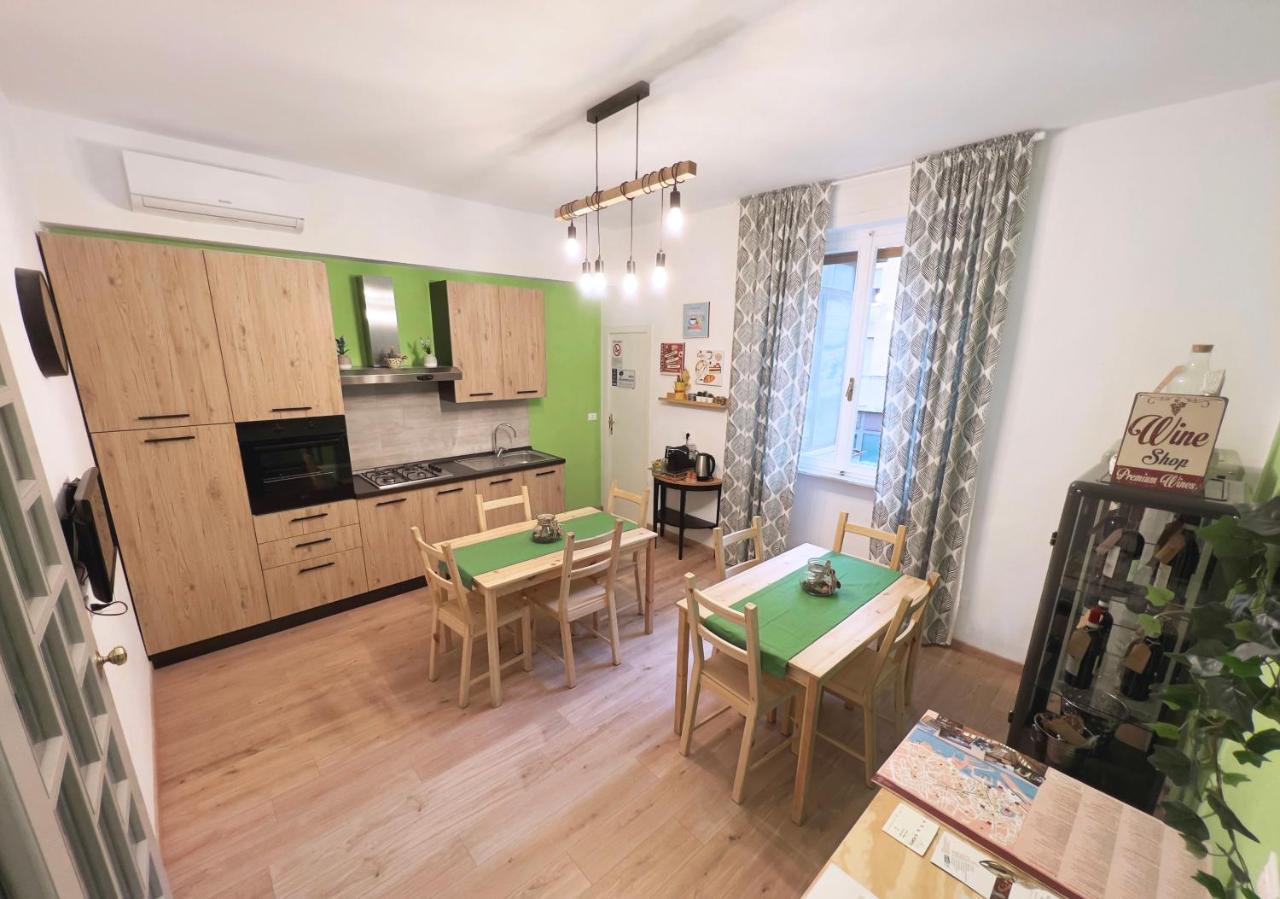 Butterfly B&B Ливорно Екстериор снимка