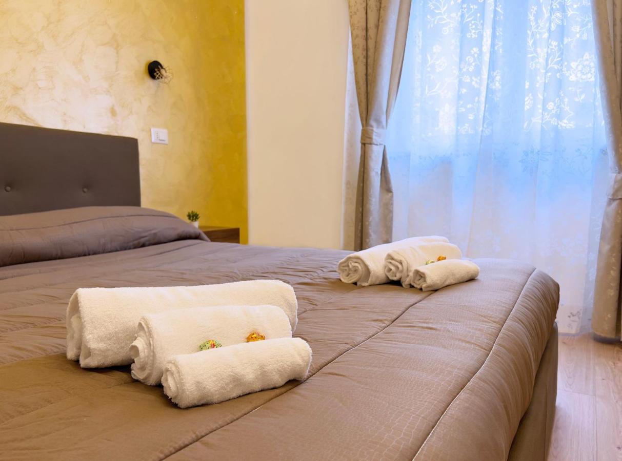 Butterfly B&B Ливорно Екстериор снимка