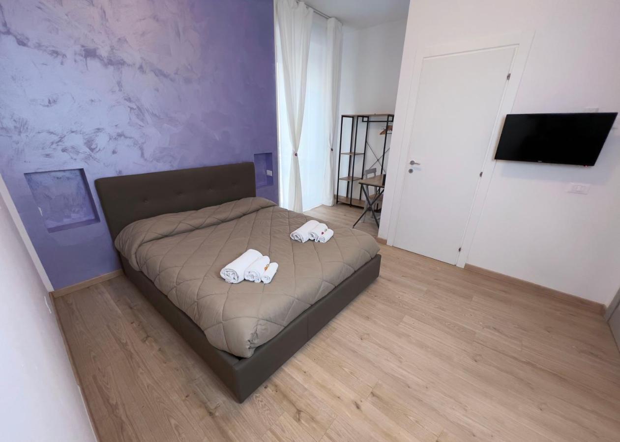 Butterfly B&B Ливорно Екстериор снимка