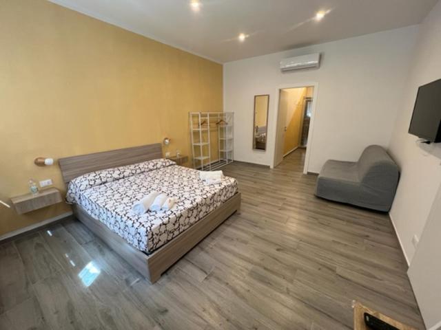 Butterfly B&B Ливорно Екстериор снимка